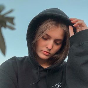 Meet your Posher, Carleigh